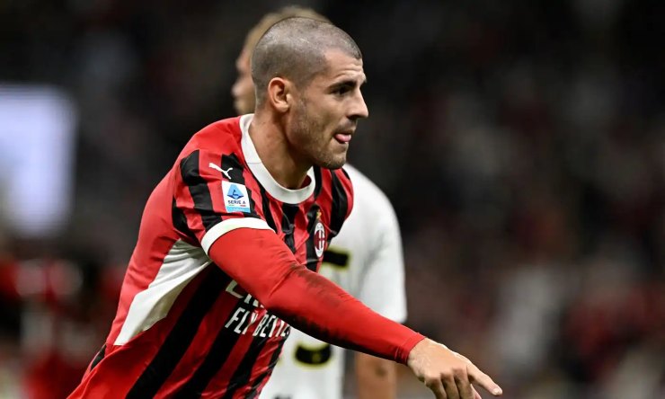 Alvaro Morata con la maglia del Milan (Getty Images)