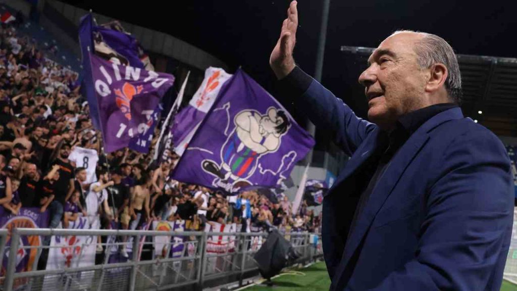 Commisso saluta i tifosi della Fiorentina