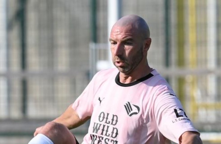 Fabio Lucioni con la maglia del Palermo (imagephotoagency)