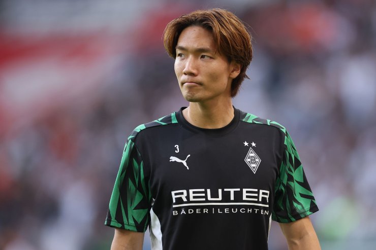 Ko Itakura con la maglia del Borussia Mönchengladbach (Getty Images)