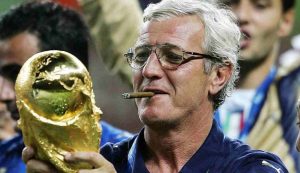 Lippi con la Coppa del Mondo