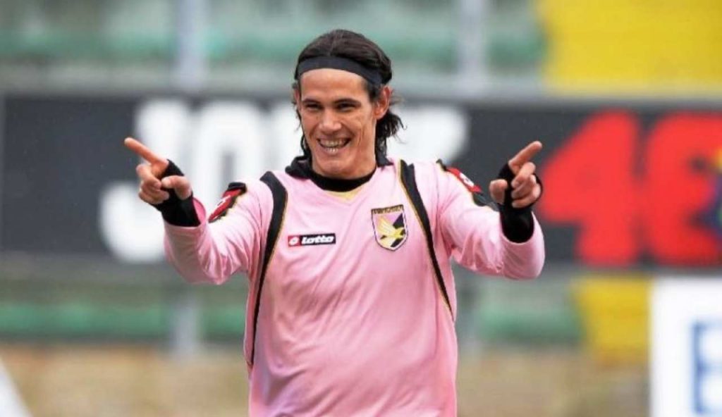 Un giovane Cavani con la maglia del Palermo (Forzapalermo.it)