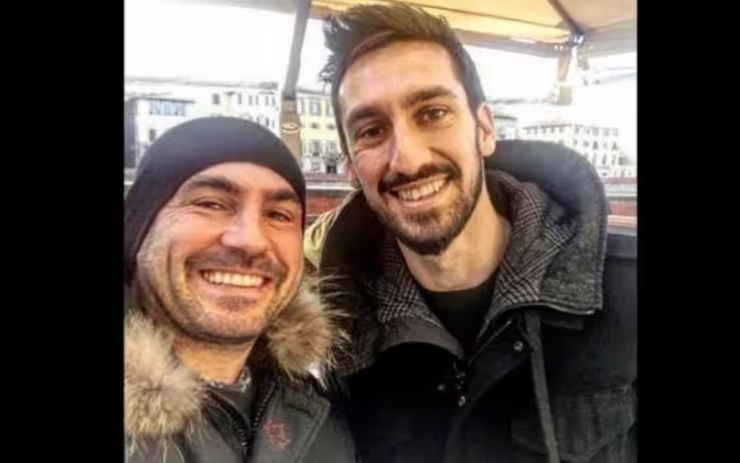 Il giornalista con Astori (Marco Dell'olio)