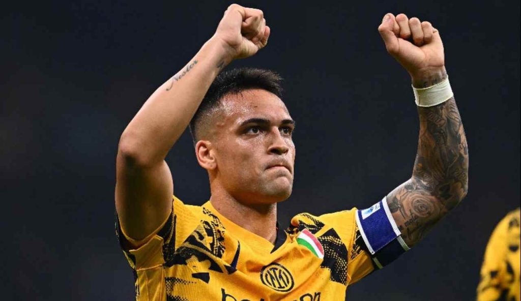 Lautaro esulta dopo il gol