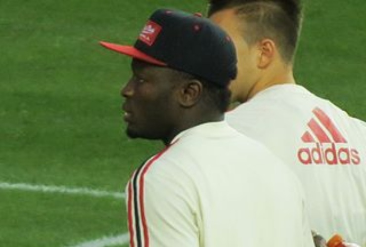 Muntari con la maglia del Milan (Wikipedia goatling)