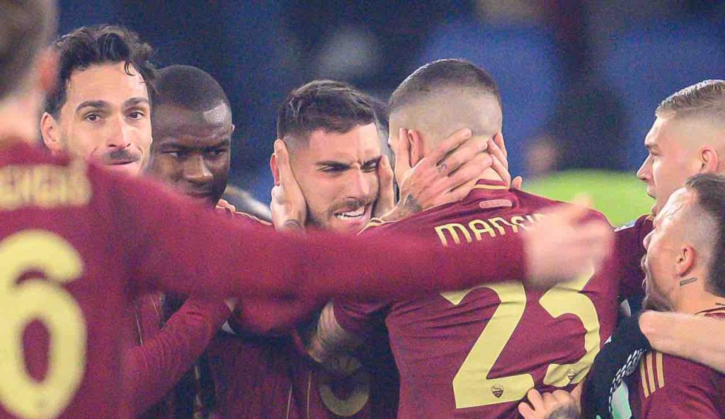 Lorenzo Pellegrini esulta dopo il gol nel derby Roma-Lazio (fonte: AS Roma foto) -www.goalist.it