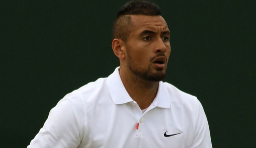 Kyrgios durante i WM 19 (Wikipedia si.robi)